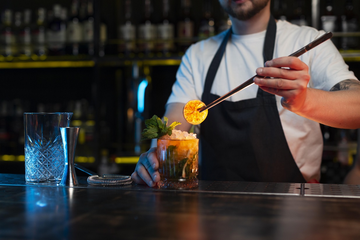 A Guide to the Best Rums for Summer Cocktail Parties A Guide to the Best Rums for Summer Cocktail Parties